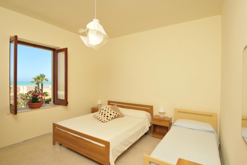 Residence Sicilia Mare- Casa Vacanza Скольитти Экстерьер фото